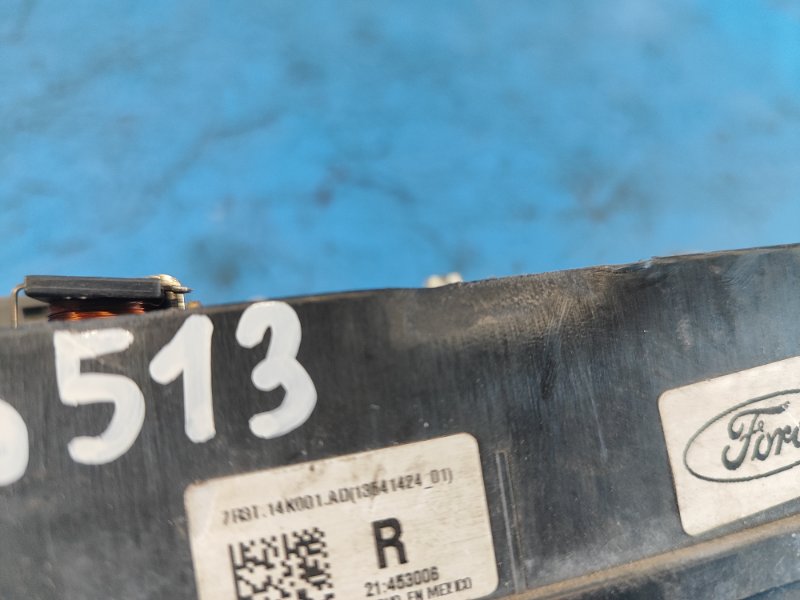 Блок предохранителей моторный отсек MUSTANG 15- 2.3 C23HD0D