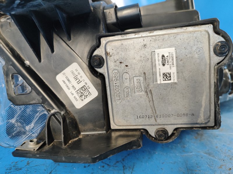 Фара левая ESCAPE 12-19 2017 T15HDTX