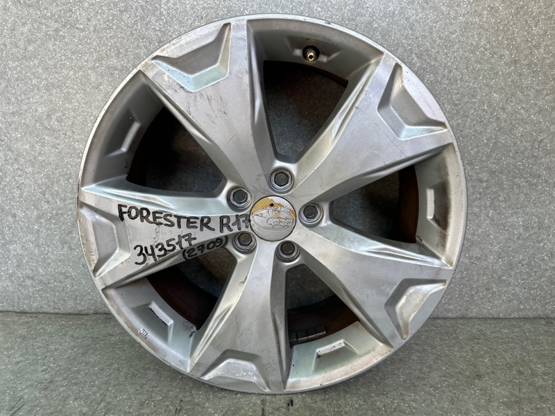 Диск R17 SUBARU FORESTER 12-19 2015 2.5 FB25B 28111SG030 Б/У