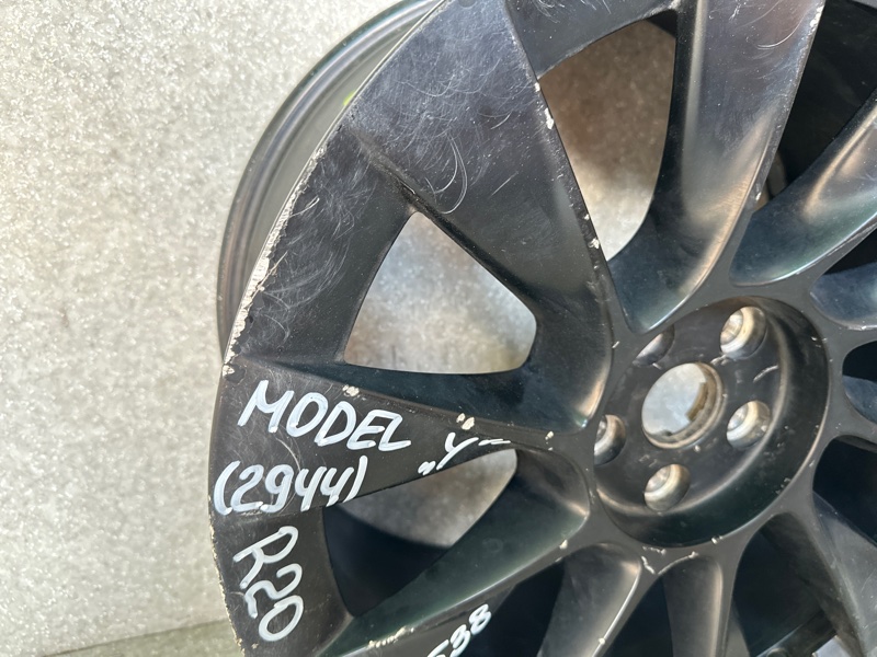Диск R20 MODEL Y 19- 2021 Диск R20 MODEL Y 19- 2021