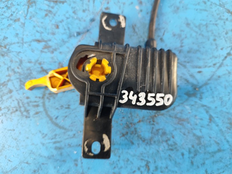 Ручка открывания капота FORD ESCAPE 12-19 T15HDTX