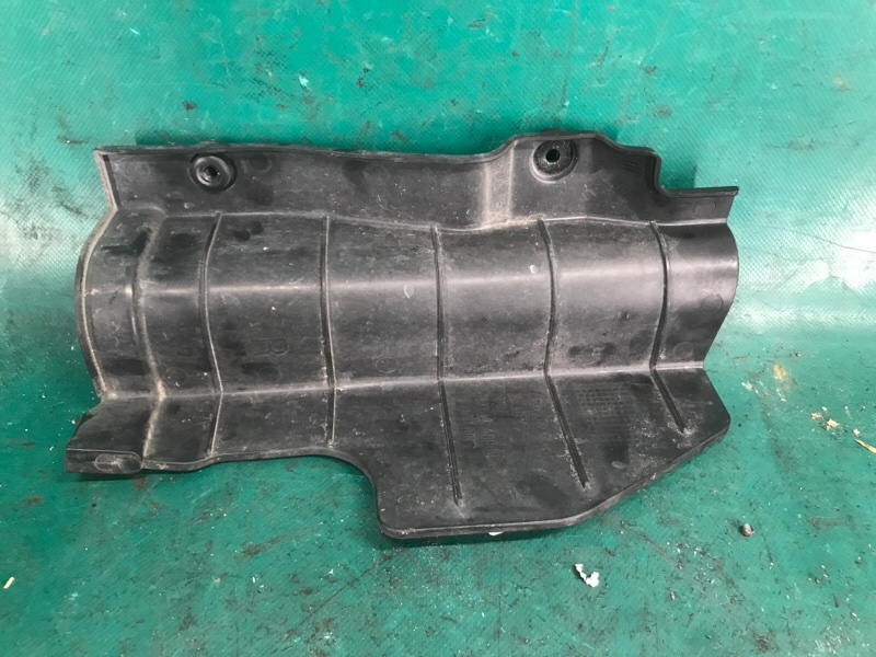 Дефлектор радиатора правый HYUNDAI SONATA YF 10-14 2.4 G4KK