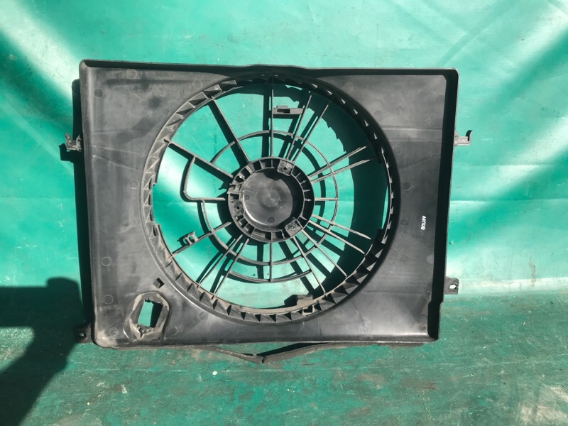 Диффузор вентилятора основного радиатора SONATA YF 10-14 2011 2.4 G4KK Диффузор вентилятора основного радиатора SONATA YF 10-14 2011 2.4 G4KK