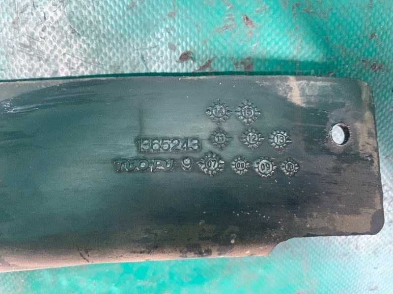 Дефлектор радиатора левый JEEP PATRIOT 10-17 2.0 ECN Дефлектор радиатора левый JEEP PATRIOT 10-17 2.0 ECN