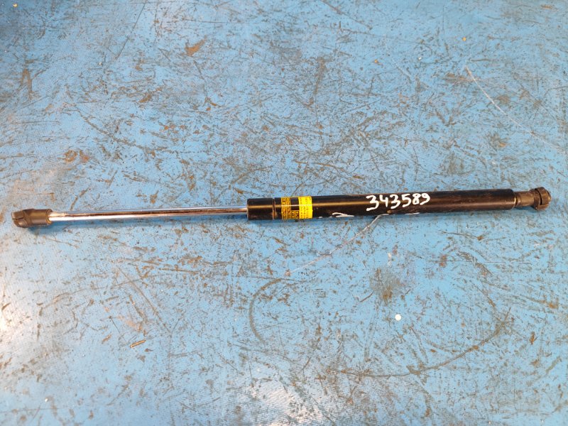 Амортизатор крышки багажника левый LEXUS CT200 11-17 2012 1.8 2ZRFXE 6896076041 Б/У