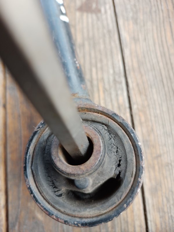 Рычаг задней подвески продольный задний правый CAMRY 40 06-11