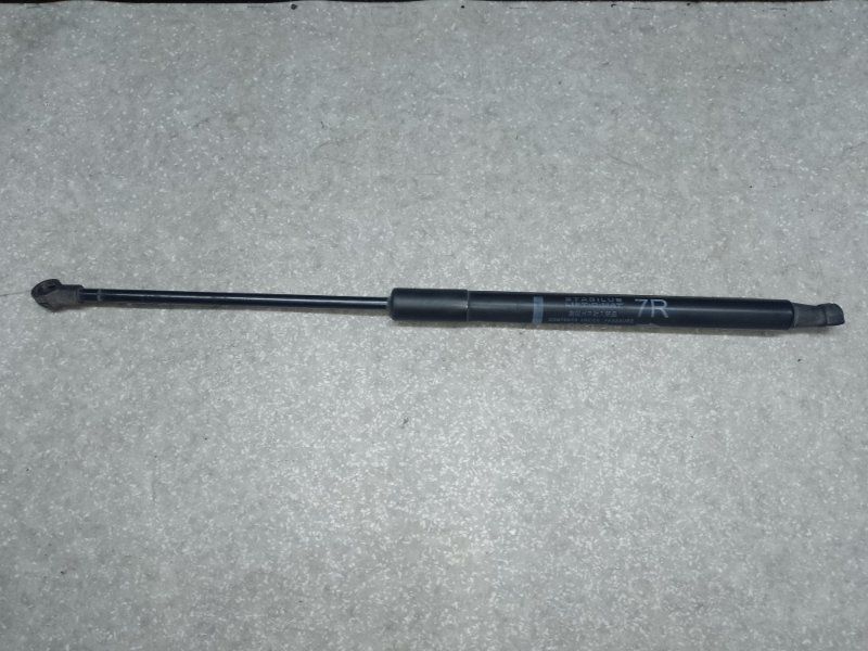 Амортизатор крышки багажника правый TOYOTA PRIUS 16- 2017 1.8 2ZRFXE 68950-0W861 Б/У