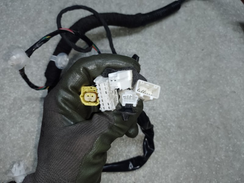 Проводка двери передняя правая NISSAN X-TRAIL/ROGUE T32 13-20 2.5 QR25DE