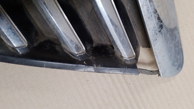 Решетка радиатора TEANA J32 08-14