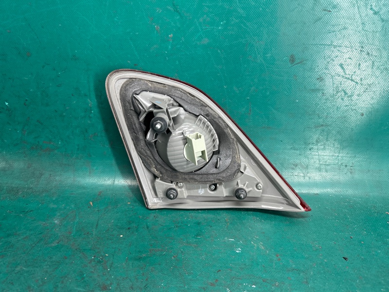 Фонарь внутренний левый ROGUE 08-15 2015 2.5 QR25DE