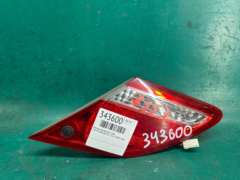 Фонарь внутренний правый TOYOTA AVALON 05-12 2006 3.5 2GR-FE 81580-AC030 Б/У
