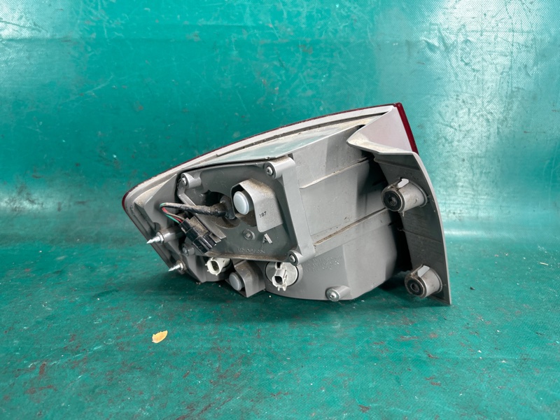 Фонарь наружный правый ACURA MDX (YD2) 06-13 3.7 J37A1