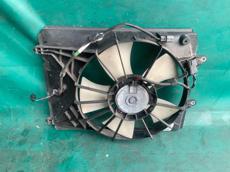 Диффузор вентилятора основного радиатора левый MDX (YD2) 06-13 2008 3.7 J37A1