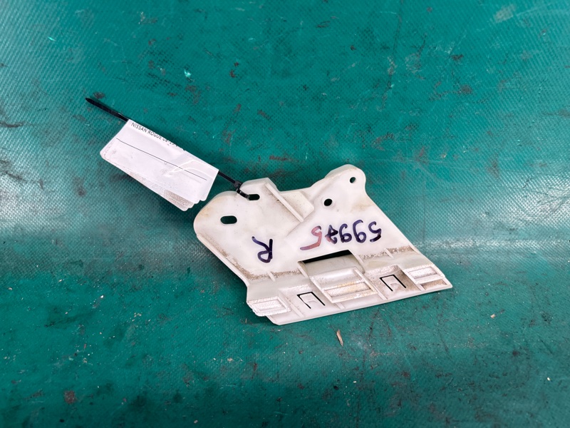 Кронштейн крепления фары левый NISSAN ROGUE 08-15 2015 2.5 QR25DE 62245-JM00A Б/У