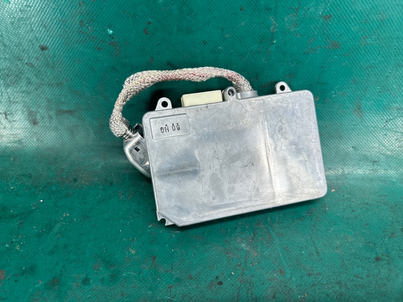 Блок розжига ксенона AVALON 05-12 2006 3.5 2GR-FE