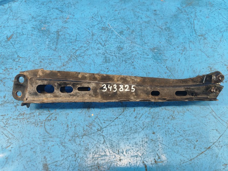 Запчасть кронштейн крепления передней панели левый TOYOTA PRIUS - 30 09-17 5110812010 Б/У Кронштейн крепления передней панели левый TOYOTA PRIUS - 30 09-17 5110812010 Б/У