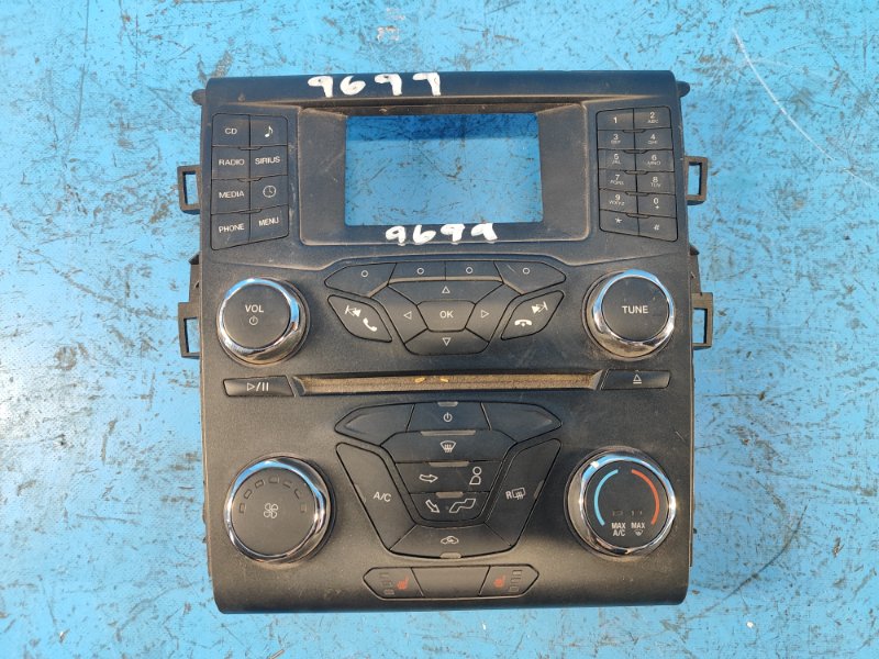 Блок управления мультимедиа FUSION 14-