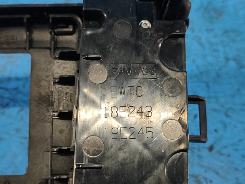 Блок управления мультимедиа FUSION 14-