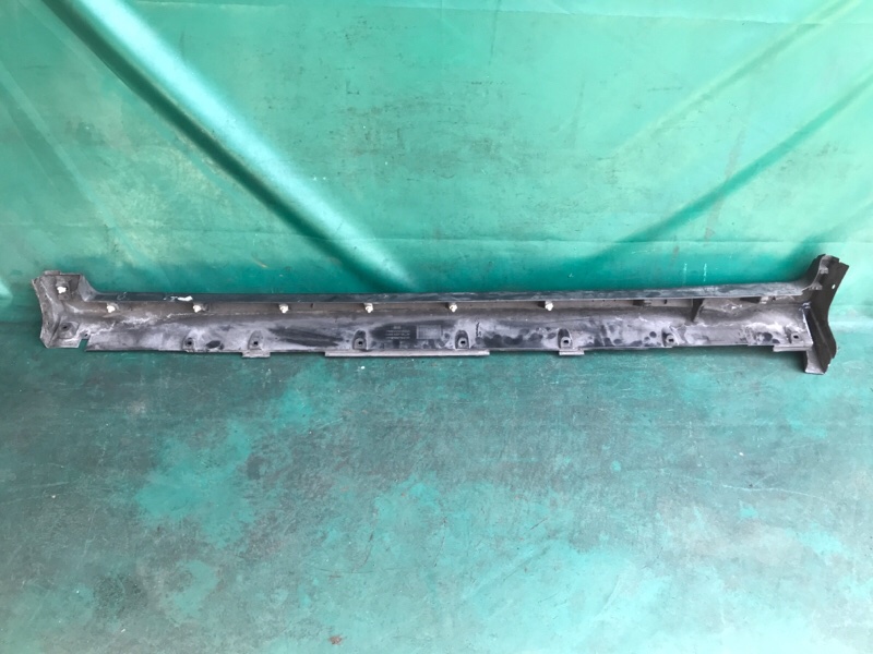 Накладка порога наружная правая X-TRAIL/ROGUE T32 13-20 2016 2.5 QR25DE Накладка порога наружная правая X-TRAIL/ROGUE T32 13-20 2016 2.5 QR25DE