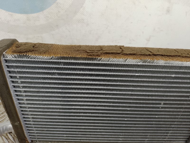 Радиатор печки OUTLANDER XL 05-13