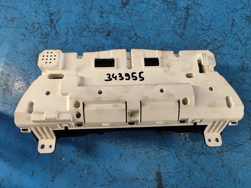 Панель приборов TOYOTA CAMRY 40 06-11 2.4 2AZFXE Панель приборов TOYOTA CAMRY 40 06-11 2.4 2AZFXE