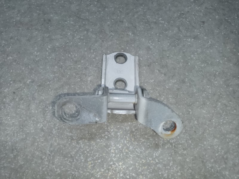 Петля двери нижняя задняя правая LEXUS ES350 06-12 2009 Седан 3.5 68770-52031 Б/У