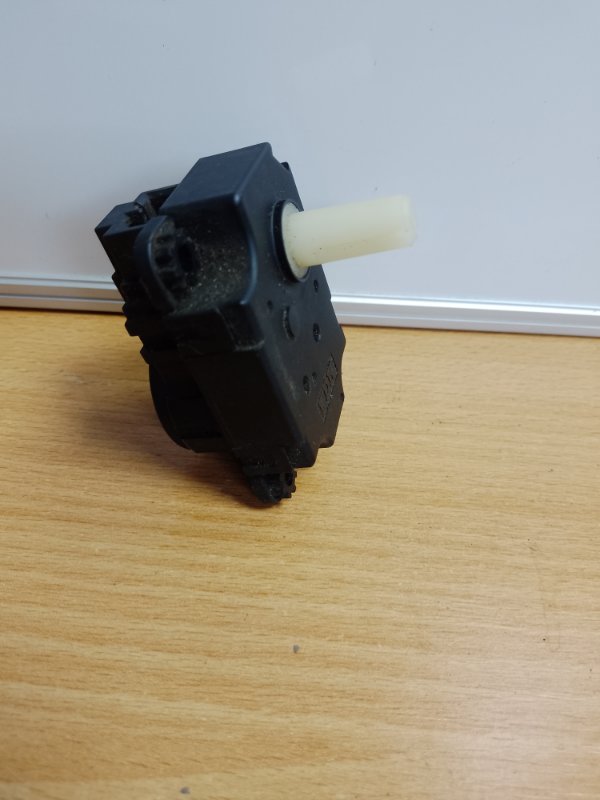 Моторчик заслонки печки OUTLANDER XL 05-13