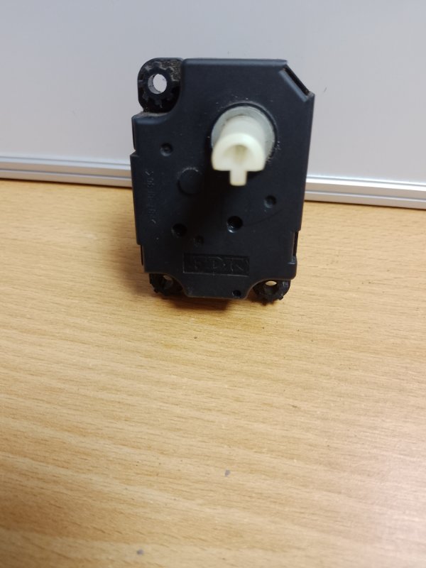 Моторчик заслонки печки OUTLANDER XL 05-13