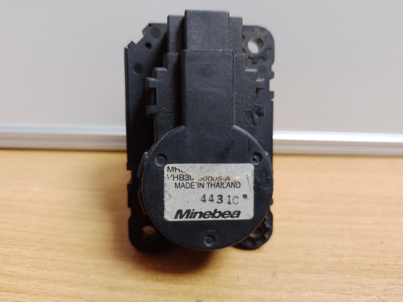 Моторчик заслонки печки MITSUBISHI OUTLANDER GF 12- 7820A080 Б/У