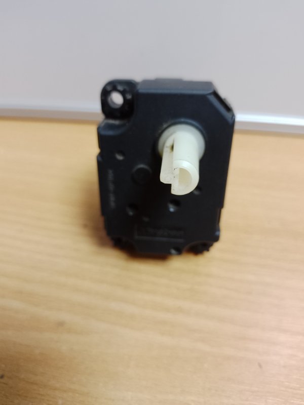 Моторчик заслонки печки OUTLANDER GF 12-