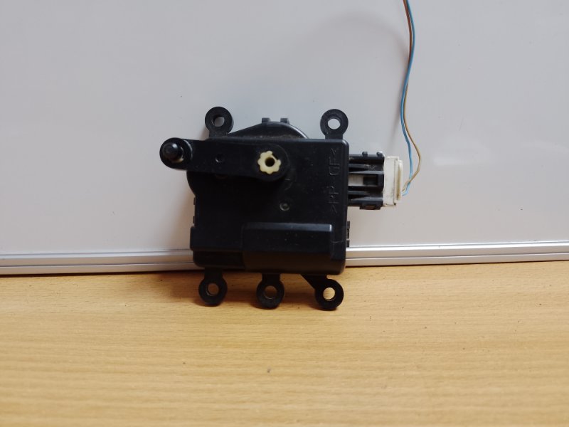 Моторчик заслонки печки MAZDA 3 BM 13-19 KD47-61-A60 Б/У