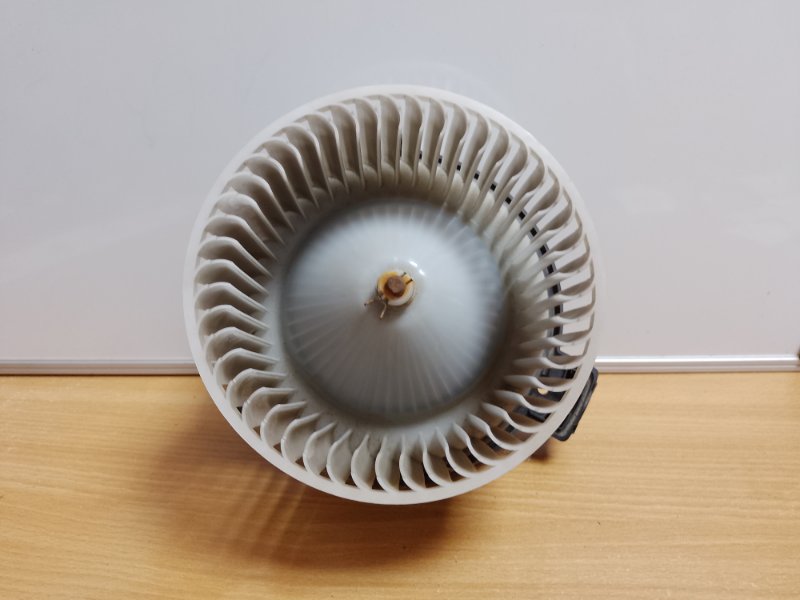 Моторчик печки MAZDA 3 BM 13-19 KD45-61-B10 Б/У