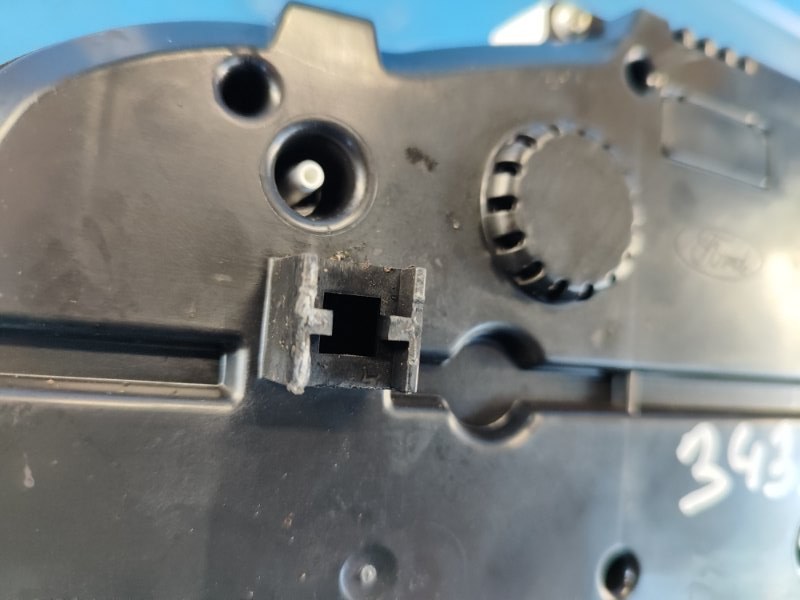 Панель приборов ESCAPE 12-19 2017 T15HDTX