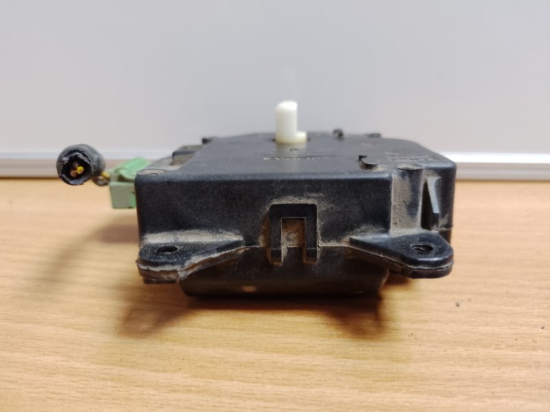 Моторчик заслонки печки задний PILOT 08-15