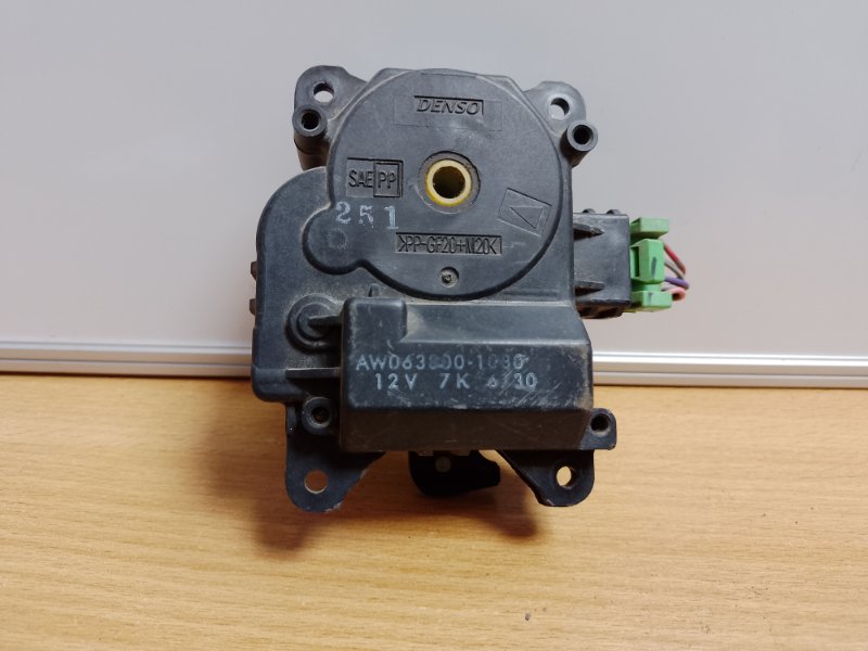 Моторчик заслонки печки задний PILOT 08-15