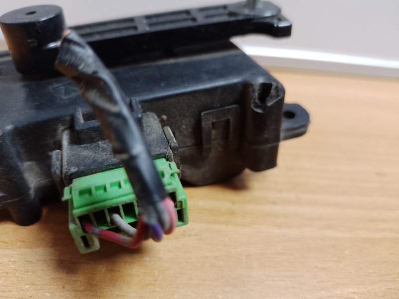 Моторчик заслонки печки задний PILOT 08-15