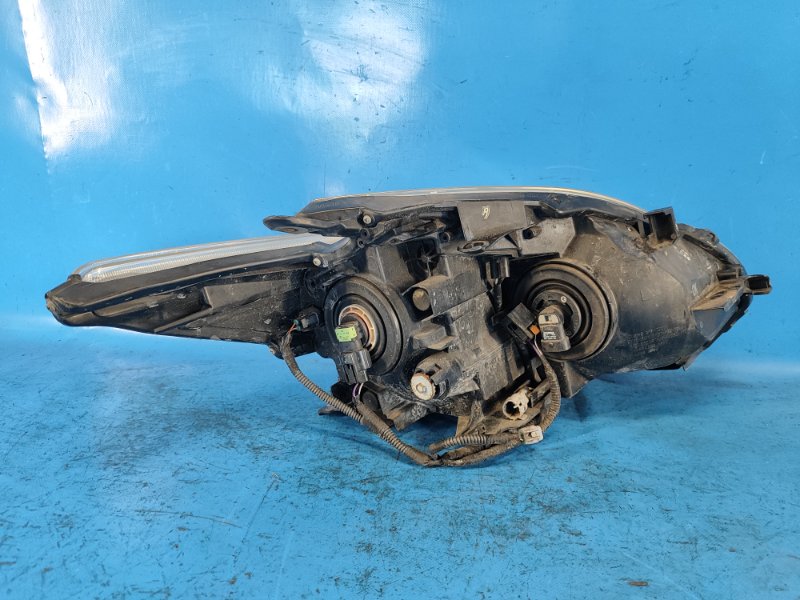 Фара левая PRIUS - 30 09-17 Фара левая PRIUS - 30 09-17