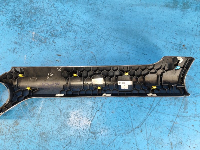 Накладка торпедо MUSTANG 15-