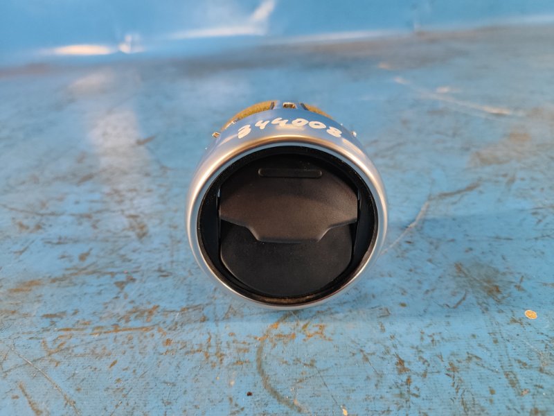 Дефлектор воздушный FORD MUSTANG 15- JR3Z-19893-AA Б/У