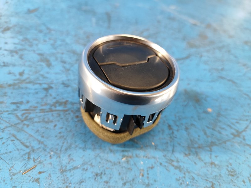 Дефлектор воздушный MUSTANG 15-