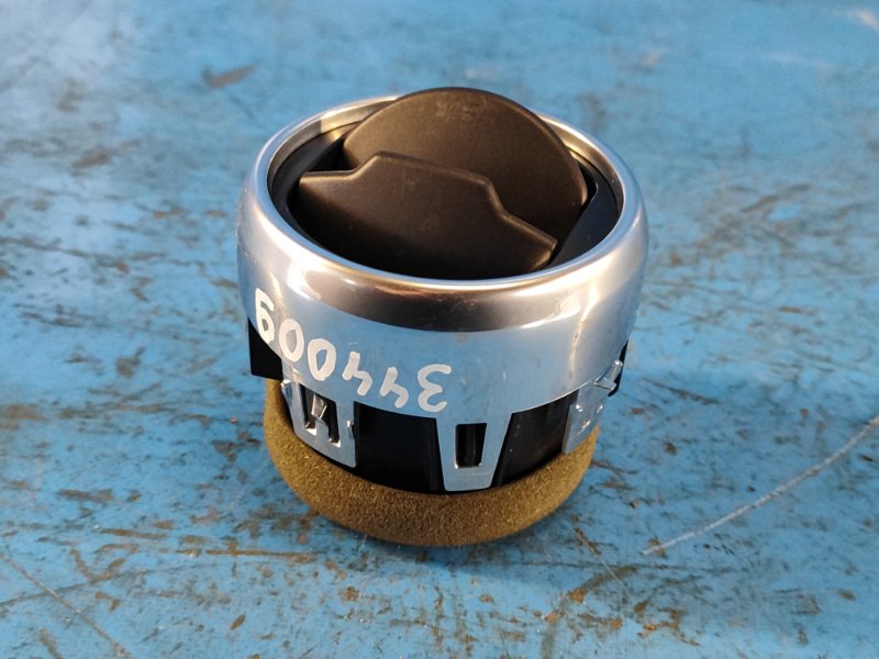 Дефлектор воздушный FORD MUSTANG 15- JR3Z-19893-AA Б/У