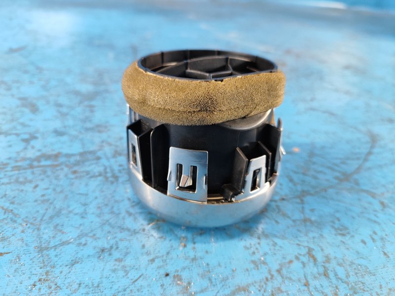 Дефлектор воздушный MUSTANG 15-