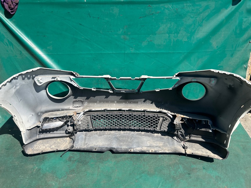 Бампер передний NISSAN JUKE 10-19 1.6 MR16DDT