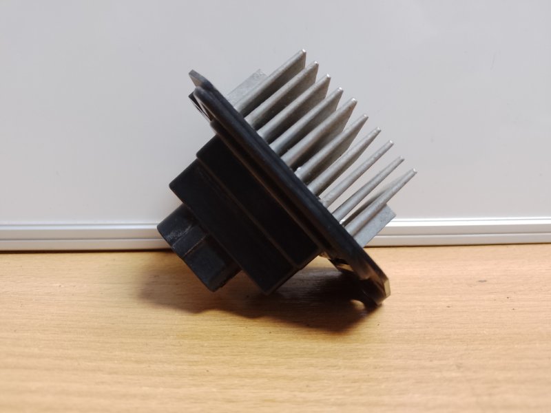 Резистор печки HONDA ACCORD CR 13-18 79330-TR0-A01 Б/У