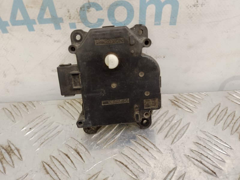 Моторчик заслонки печки MITSUBISHI GALANT 03-12 Моторчик заслонки печки MITSUBISHI GALANT 03-12