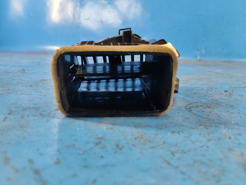 Дефлектор воздушный левый JEEP COMPASS 17-21 2.4 EDD Дефлектор воздушный левый JEEP COMPASS 17-21 2.4 EDD