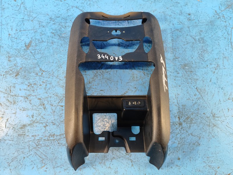 Накладка торпедо центр. MINI COOPER S R56 06-14 2009 N14B16A 51169151327 Б/У