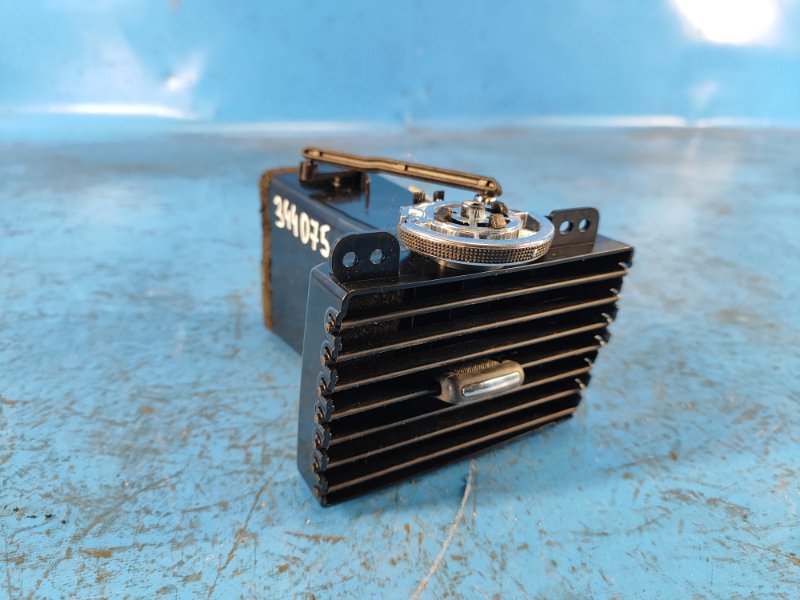 Дефлектор воздушный левый DODGE GRAND CARAVAN 08- 2014 3.6 ERB 1SG52DX9AH Б/У