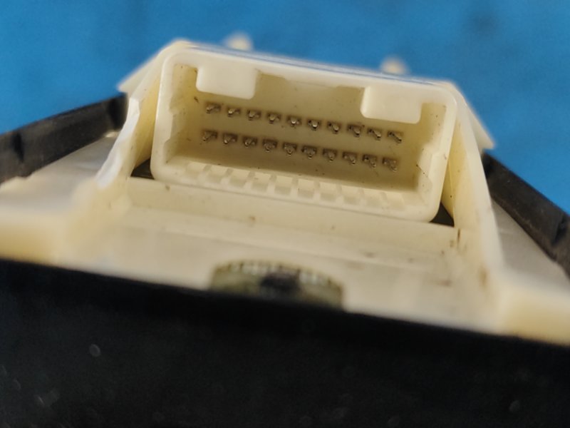 Блок управления стеклоподъемниками CT200 11-17 2012 1.8 2ZRFXE