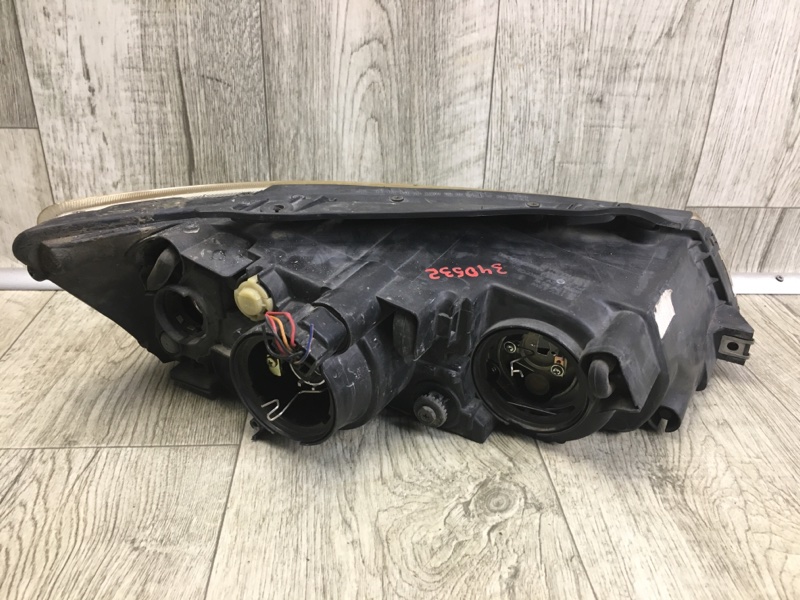 Фара левая SONATA NF 04-10